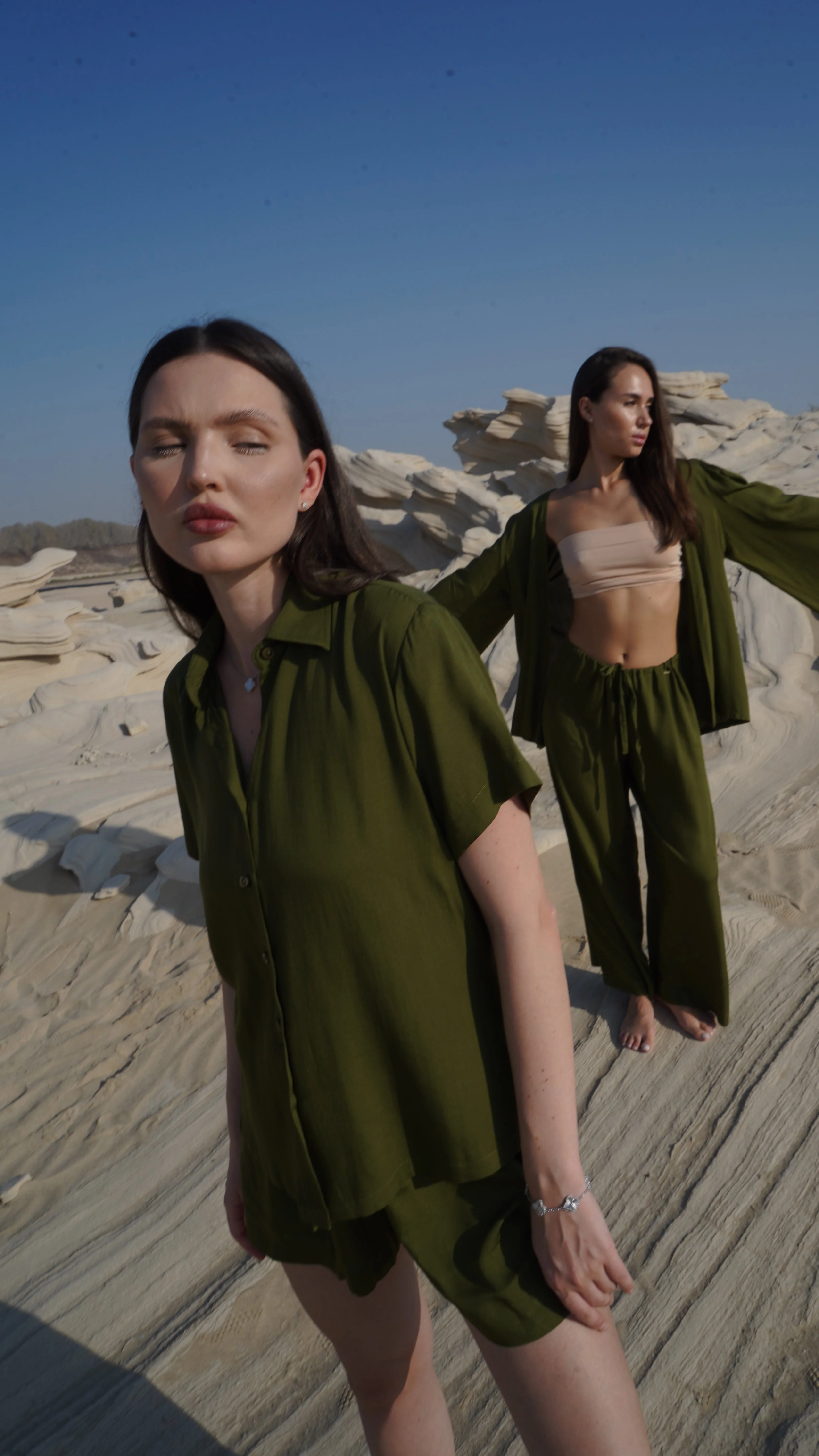 Relaxed Button-Up Shirt – Forest Green - Image 4